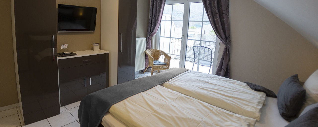 Gästezimmer Burgunder Suite - Weingut Knodt-Trossen